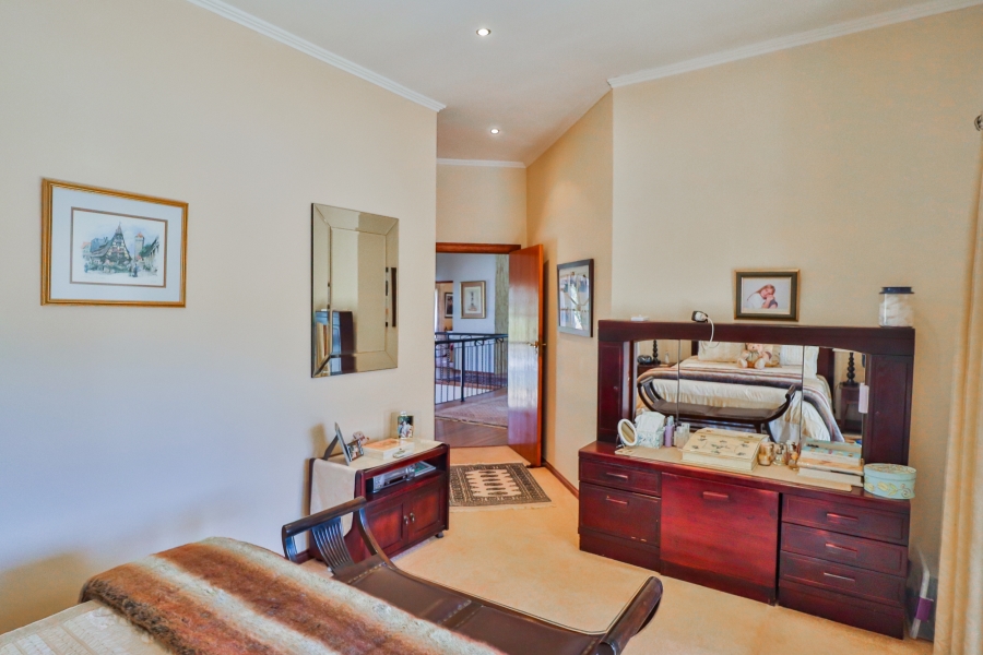 5 Bedroom Property for Sale in WestLake Country Safari Estate North West